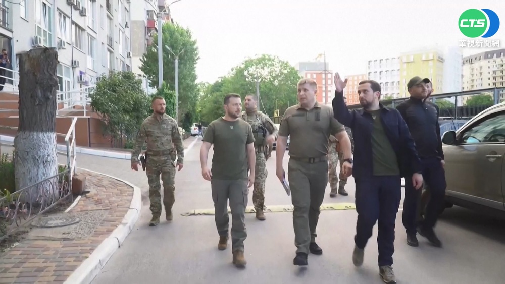 戰火正熾 澤倫斯基巡視2座黑海沿岸大城