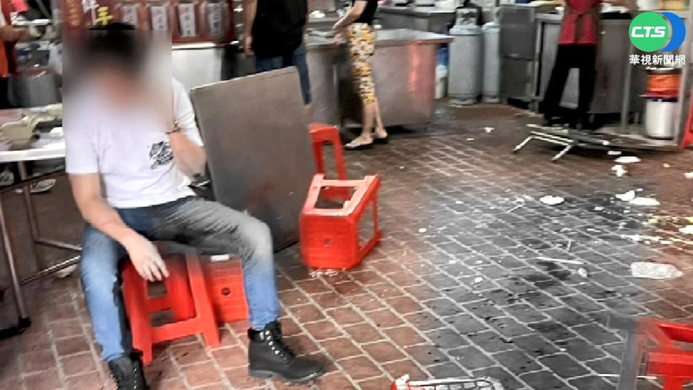 清晨吃魯肉飯爆口角 兩幫人馬鬥毆1死4傷