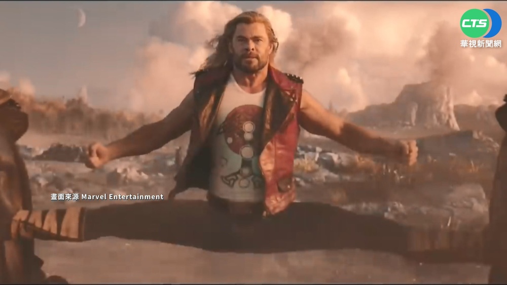 "雷神索爾4"七月上映 女雷神帥氣登場
