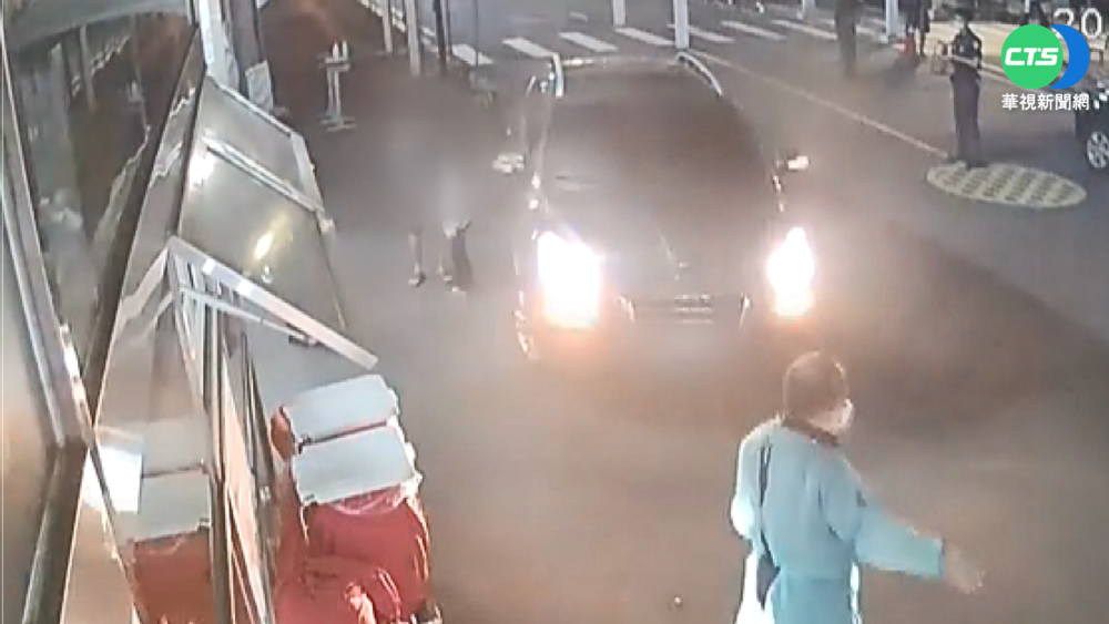 2歲童確診抽搐 警火速開道 暖警快篩陰