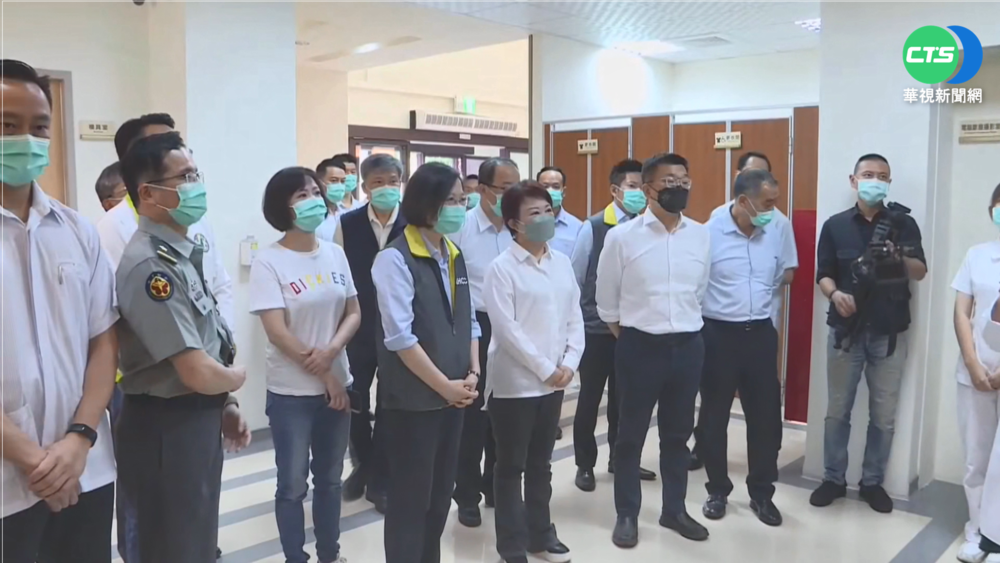 總統台中視察國軍醫院 蔡其昌.盧秀燕同框