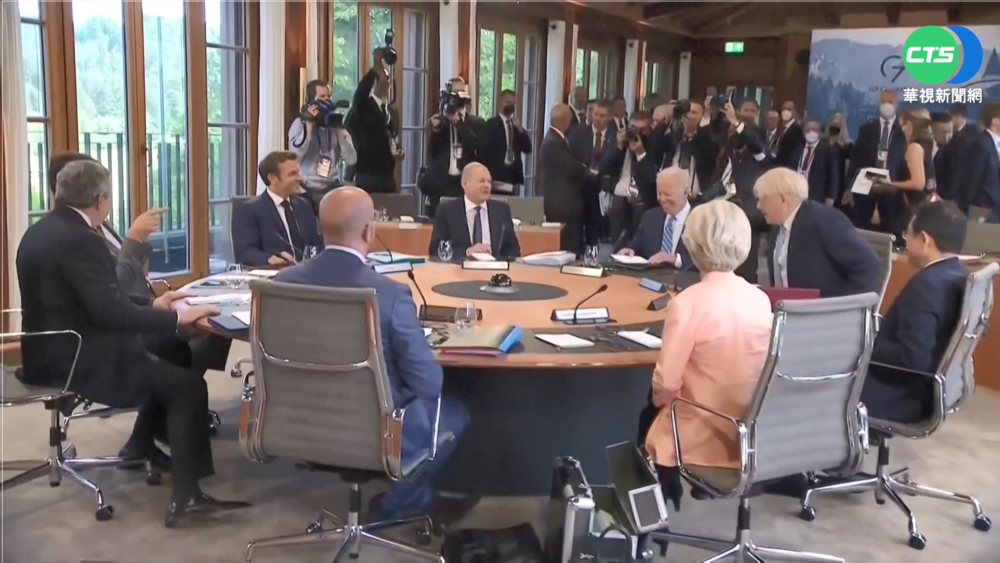 G7領袖齊聚 會前閒聊拿普丁"開玩笑"