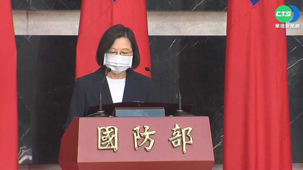 總統主持三軍勗勉典禮 期許將官擔重任