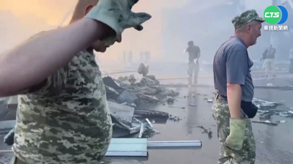 俄飛彈轟烏購物中心 至少16平民死59傷