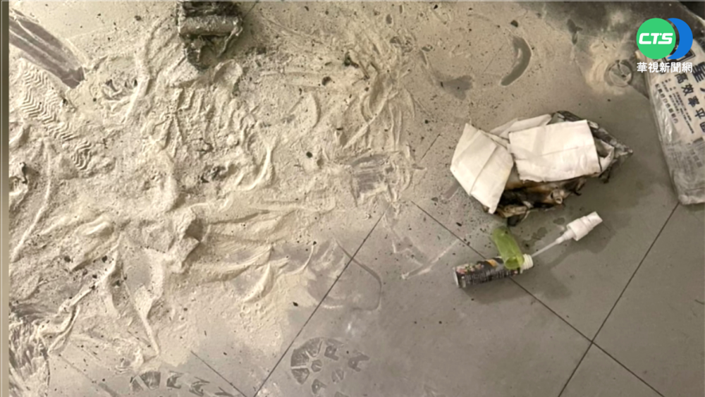 板橋某銀行火警! 包包內行動電源突起火