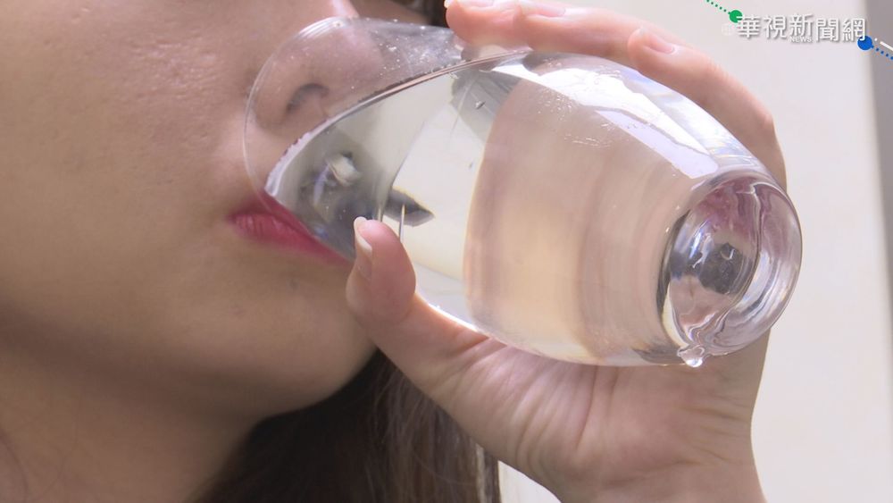 喝水要喝對！狂灌只會跑廁所 營養師教「喝水方法」