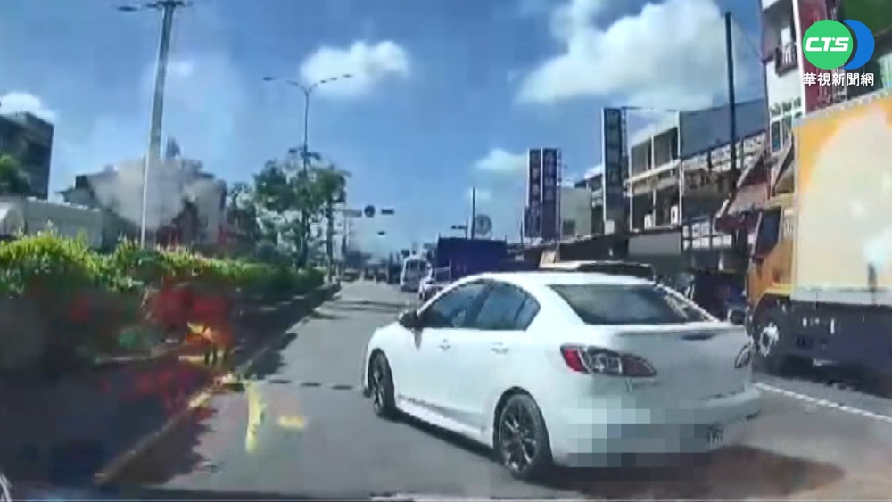 轎車橫切險害撞全都錄 紀錄差40分鐘不罰