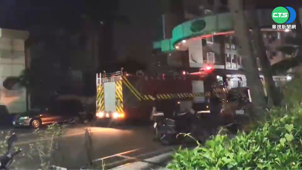 高雄梓官透天厝深夜竄火 1住戶救出送醫