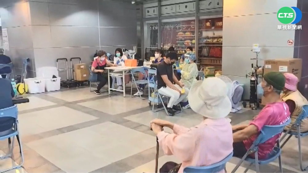 屏東首波Novavax開打! 民眾一早卡位搶打
