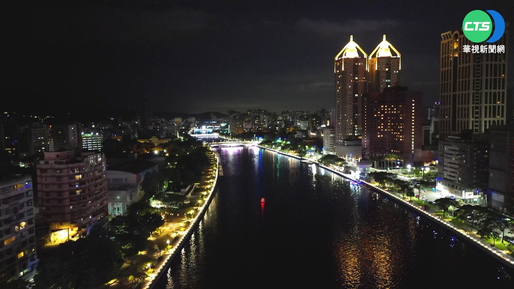 悼安倍晉三 高雄點亮追思純白光