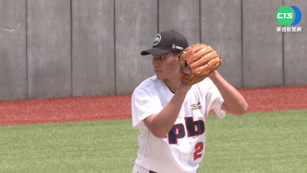 台大"學霸左投"將披龍袍 藍翊誠圓職棒夢