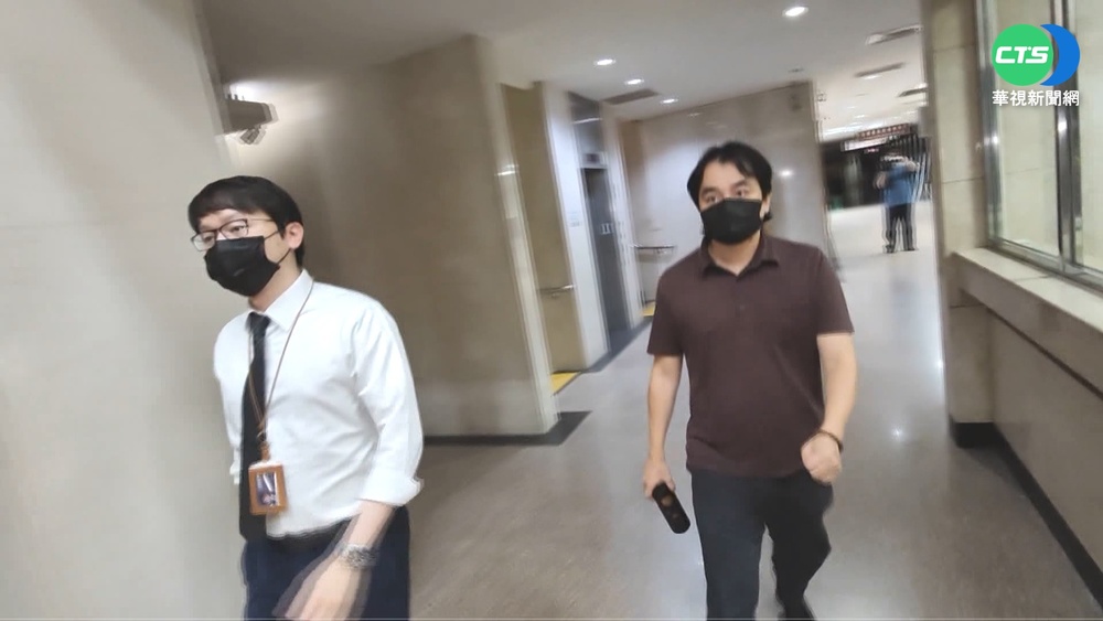 "星寶"涉炒自家股 董座.股市作手百萬交保