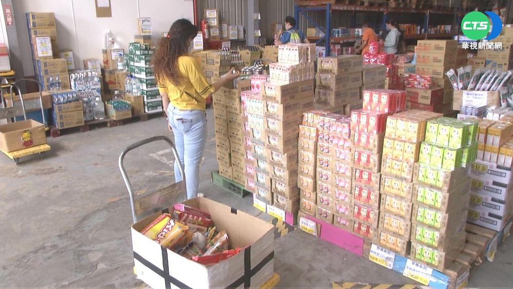 掃貨! 高雄600坪賣場 飲料零食"7折俗俗賣"