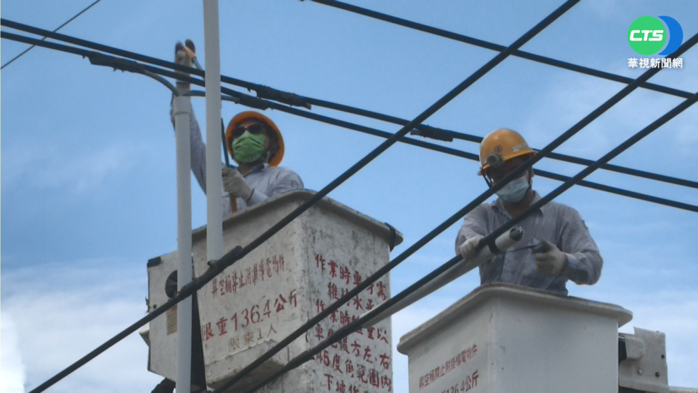 警值勤不適撞變電箱 台南南區逾760戶停電