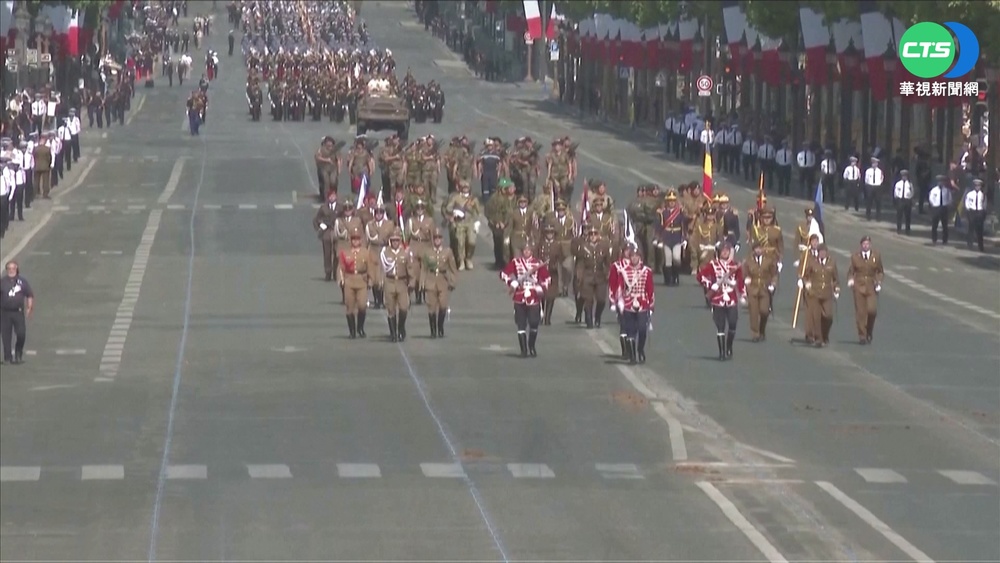 盟友團結! 法國慶閱兵邀東歐9國士兵開場