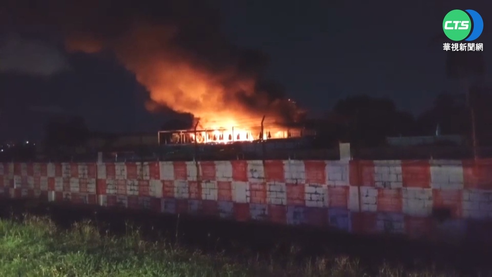 高雄小港餐廳凌晨陷火海 初估損失300萬