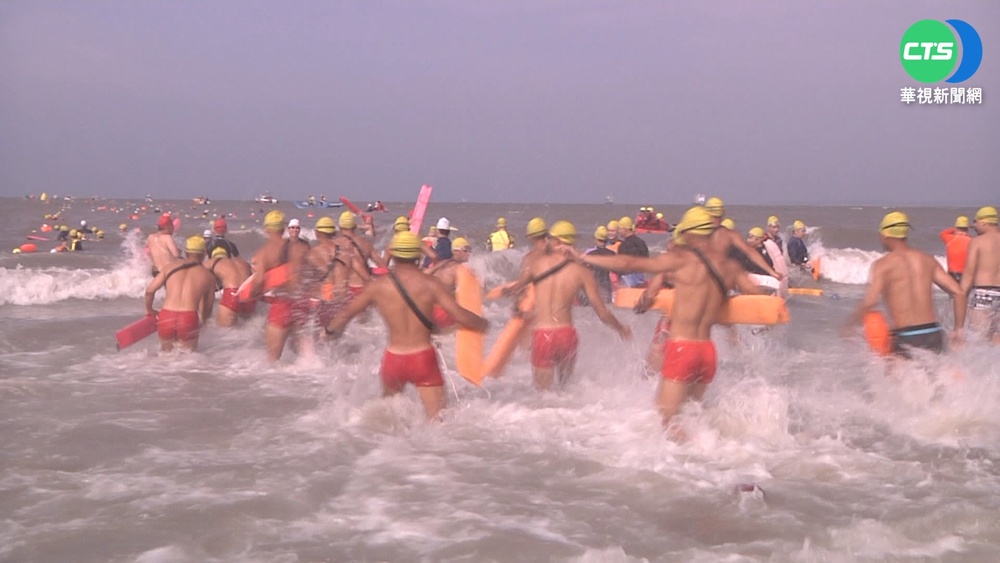 搶灘料羅灣海上長泳 千名健兒破浪挑戰