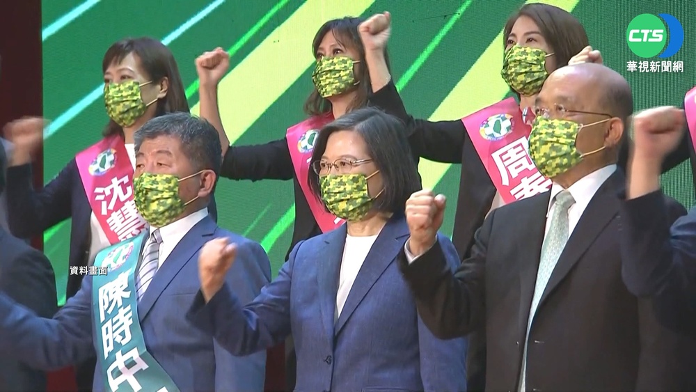 蔡下台中參加活動 同場盧秀燕.蔡其昌零互動