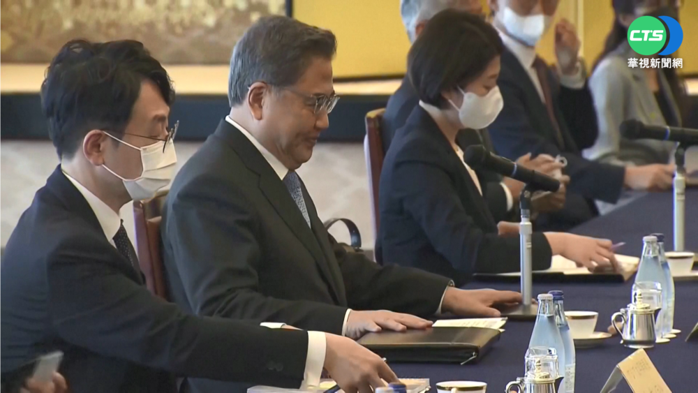 南韓外交部長訪日 盼化解兩國歷史恩怨