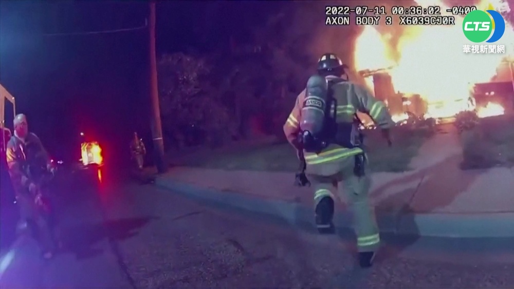 外送員奮勇衝火場 抱6歲童2樓跳窗逃生