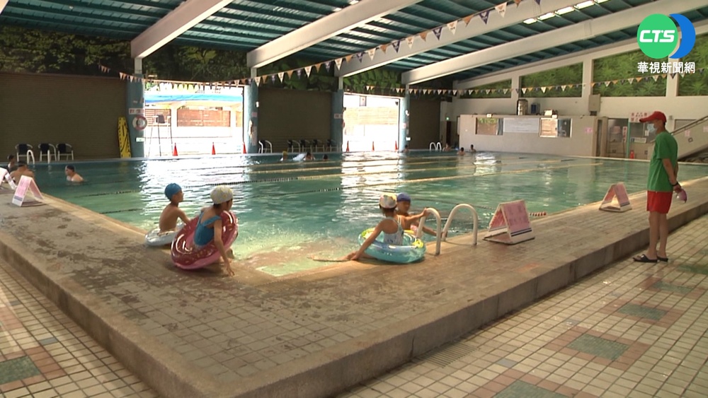 玩水消暑! 苗栗通霄.苑裡泳池"兩樣情"