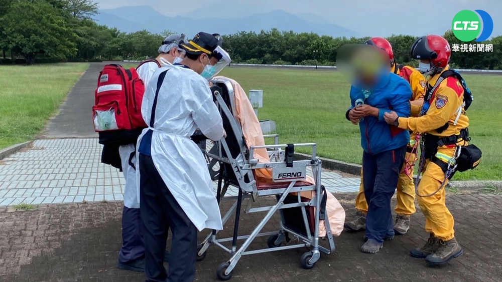 遊客登塔塔加玉山線高山症發作 陸空救援