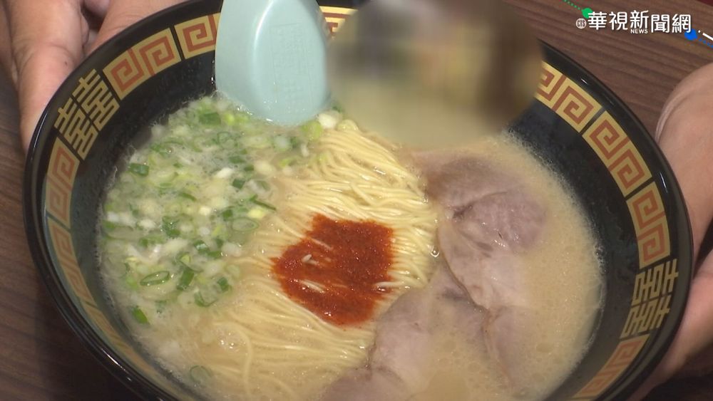 邀鄰座妹子「試喝我的湯」 男一動作神助攻「變人夫」