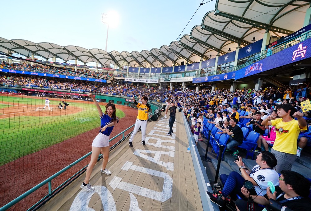 中華職棒明星對抗賽 華視轉播仲夏夜最HOT球賽