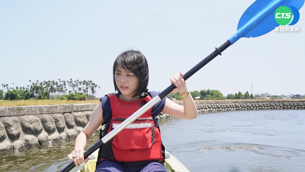 宜蘭新玩法! 田間划獨木舟.陸上溜索當飛人