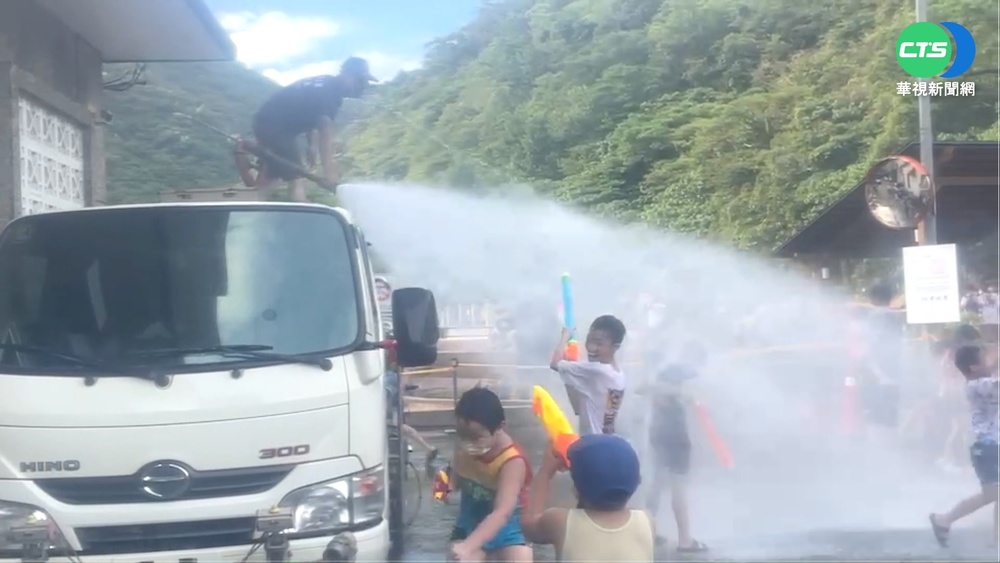 蘇澳潑水節隔2年回歸 陳昇今開唱瘋一"夏"