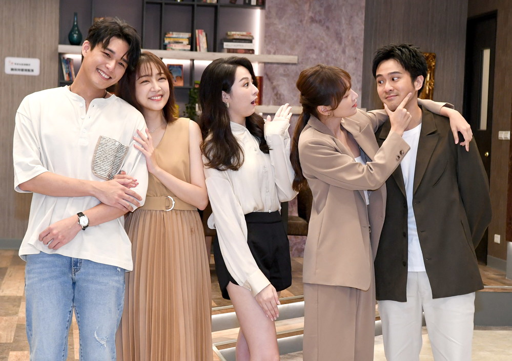 《門當互懟愛上你》黃甄妮被公認最「ㄎㄧㄤ」 李京恬首演女強人