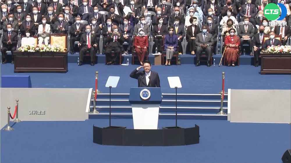 網友:天啊! 裴洛西訪南韓 尹錫悅放假不見