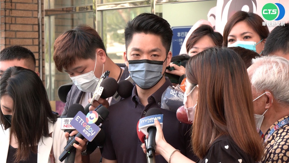 陳時中駁"中共同路人說" 籲蔣別對號入座