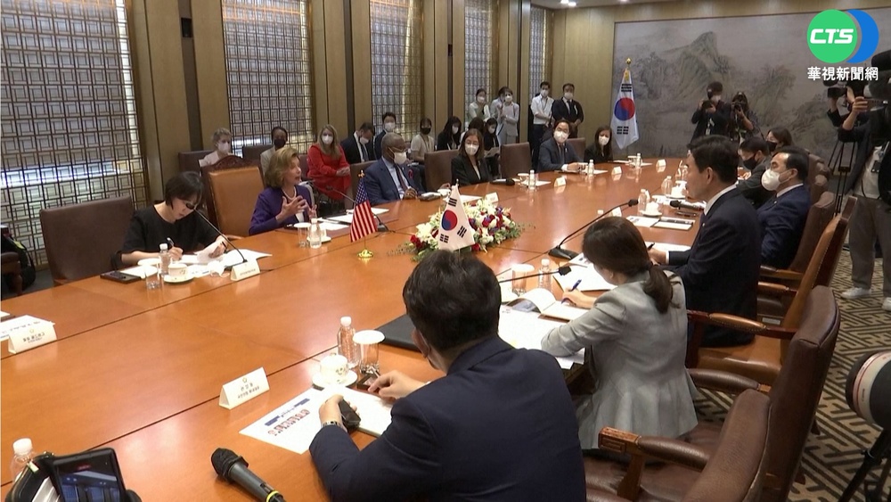 "度假"不見裴洛西挨轟?! 尹錫悅改通電話