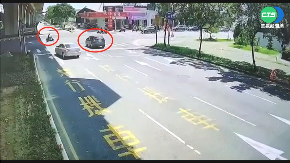 台中騎士疑闖紅燈 路口撞休旅車送醫不治