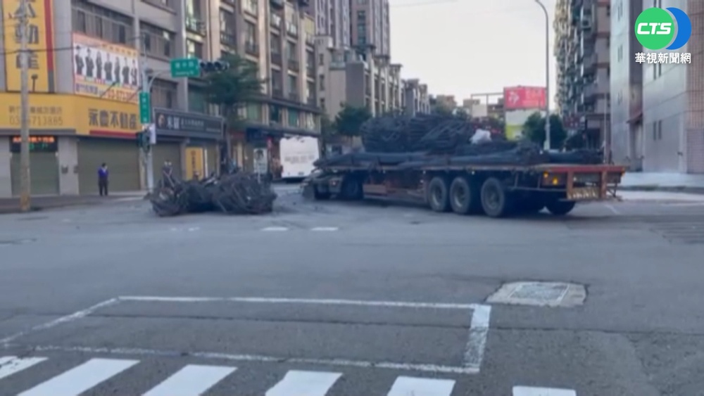 松鼠害斷電無號誌 竹市拖板車撞公車釀6傷