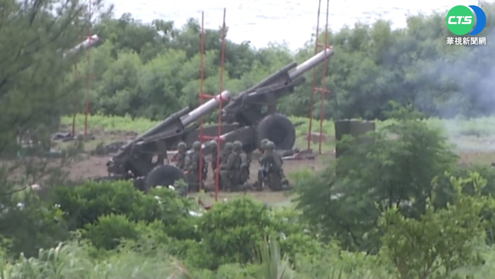 振奮人心! 天雷操演砲彈上寫"捍衛主權"