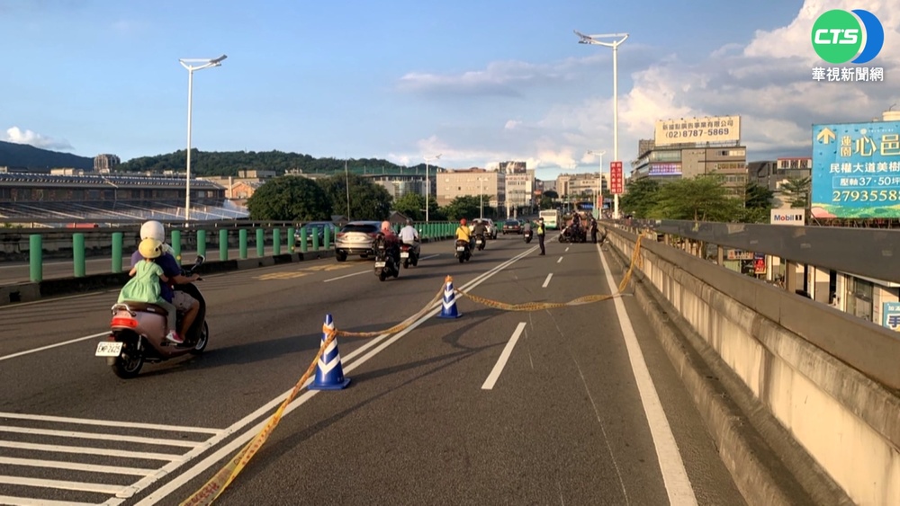 騎士自撞路緣 空中翻轉墜民權大橋不治