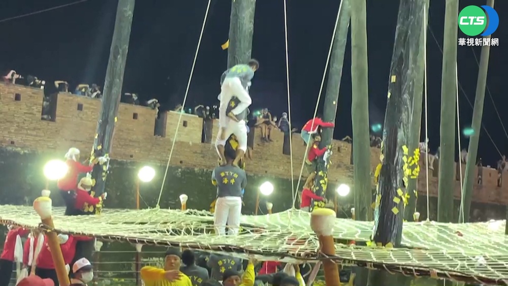 全台唯一搶孤在恆春! 在地隊伍奪冠獲35萬