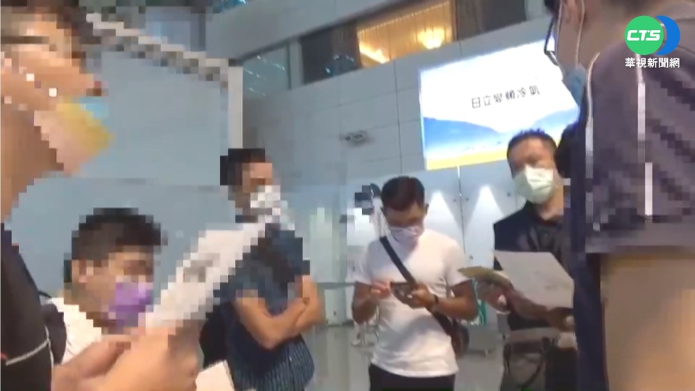 騙出國"一條龍服務" 代辦護照.偽造小黃卡