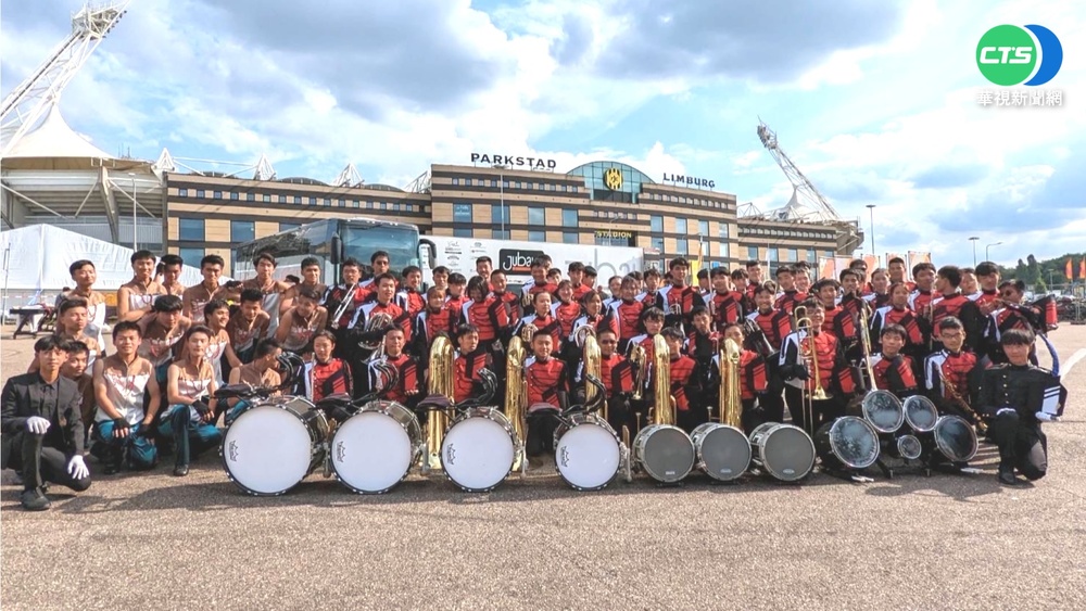 建中樂旗隊勇奪季軍!操練"中暑"不喊苦