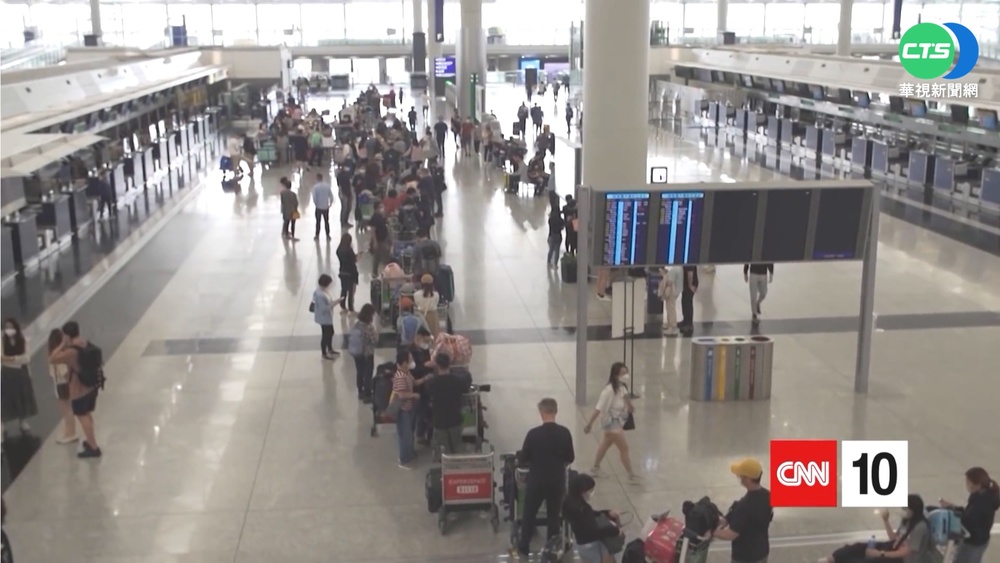 "清零"防疫流失逾11萬人 港恐失金融地位