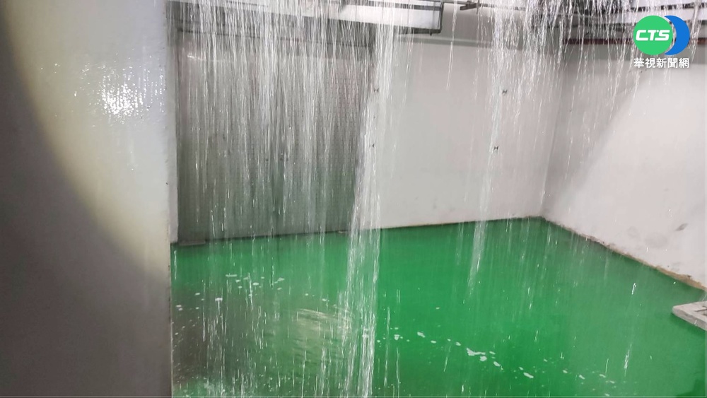 排水孔堵塞 雪山隧道機房成"水濂洞"