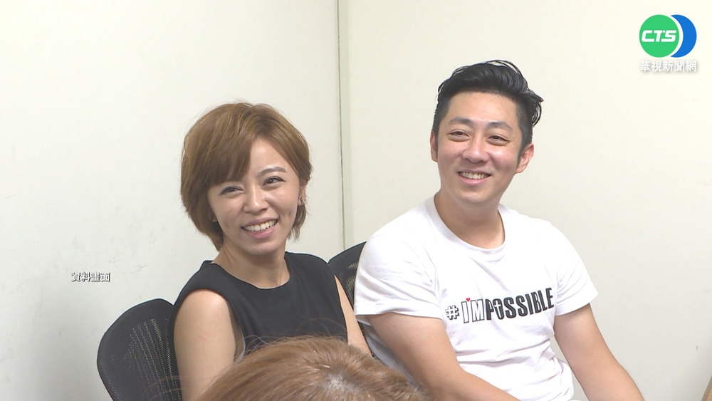 艾成墜樓亡 妻王瞳做完筆錄悲痛走出警局