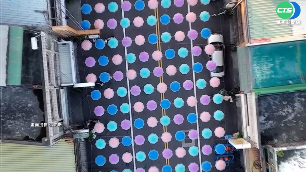 鬼門關夜市停辦2年回歸! 繽紛傘海民眾期待