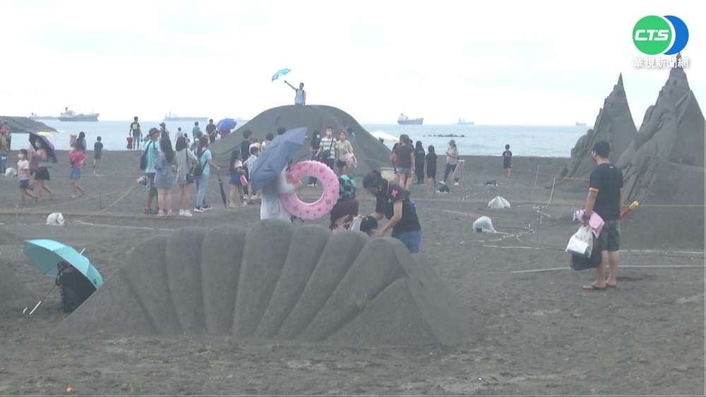 抓住暑假尾巴搶出遊! 南台灣景點人潮擠爆