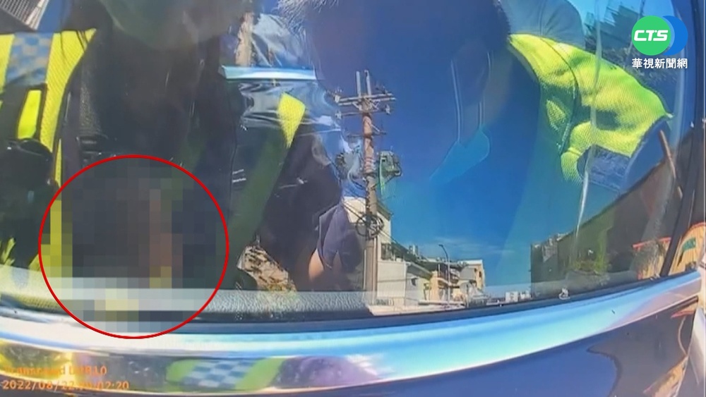 天熱! 3歲女童誤鎖車內 嬤急報警破窗救人