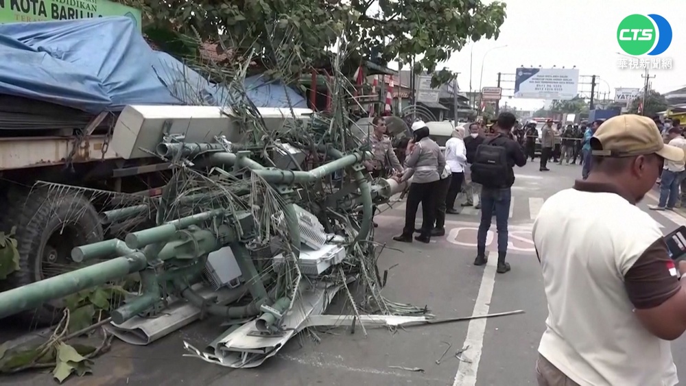 印尼聯結車失控衝撞30學童 釀至少10死