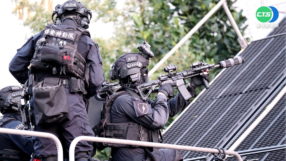 攻堅梯車首亮相! 直升二樓破詐騙機房