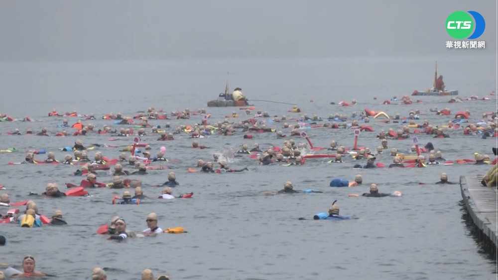 無畏"軒嵐諾"攪局! 萬人泳渡擠爆日月潭